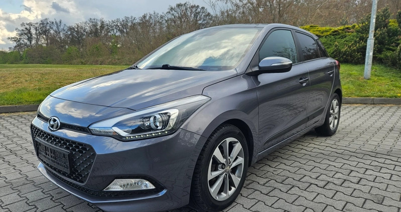 Hyundai i20 cena 39900 przebieg: 200000, rok produkcji 2015 z Iłowa małe 191